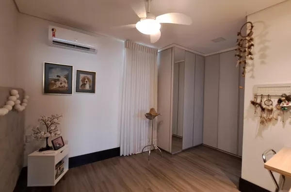 Sobrado em condomínio fechado para venda,  Villa Jardim, Na parte alta do condominio Cuiabá MT