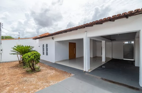 Casa para locação com 3 Quarto(s), sendo 1 suíte no Bairro Boa Esperança, próximo da UFMT, Cuiabá.