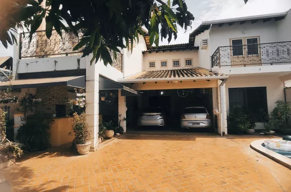 Casa com 4 quartos, sendo 2 suítes, com Energia Solar baixou de: R$940 por R$846 mil Jardim Petrópolis, Cuiabá