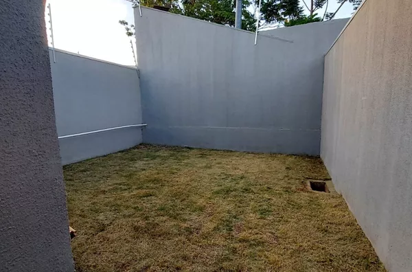 Casa para venda, 3 quartos sendo uma suíte,  Jardim Shangri-la, Cuiabá
