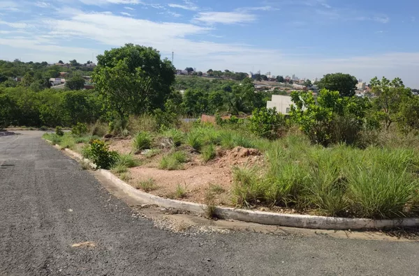 Terreno de esquina para venda TROPICAL VILLE Cuiabá