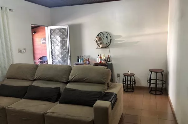 Casa bem localizada no bairro Grande Terceiro