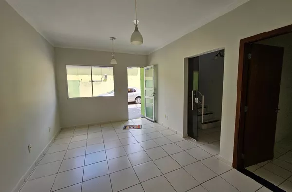 Sobrado em condomínio fechado para venda, 3 quarto(s),  Vila Ipase, Várzea Grande