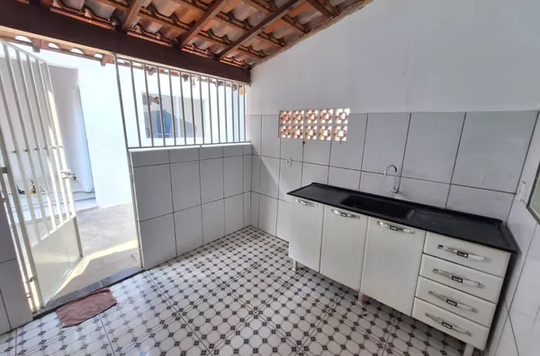 Casa para venda, 3 quarto(s),  Cristo Rei, Várzea Grande