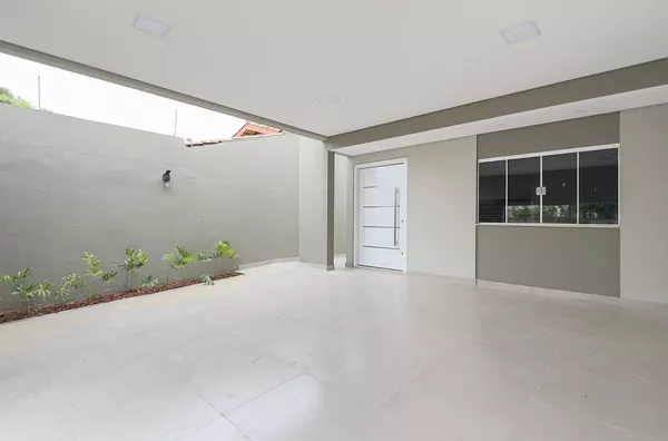 Sobrado à Venda com 3 Dormitórios, sendo 1 Suíte e Armários Planejados, próximo ao Shopping Estação, Cuiabá.