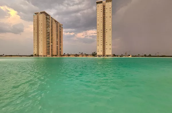 Apartamento de luxo com lagoa e praia artificial para venda com móveis, próximo ao Colégio Plural,  Ribeirão Do Lipa, Cuiabá