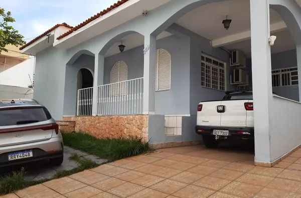 Casa Comercial e Residencial à venda, 220m² Araés, Cuiabá