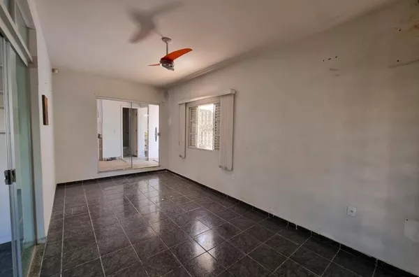 Casa  com 4 quarto(s),  Jardim Itália, Cuiabá