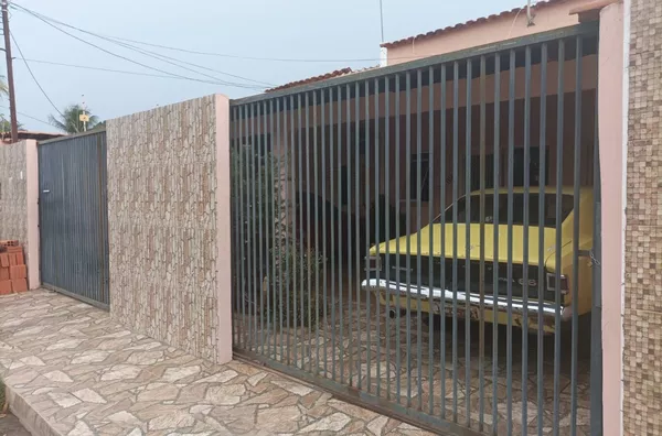 Casa para venda, 3 quartos,  Jardim Universitário, Cuiabá