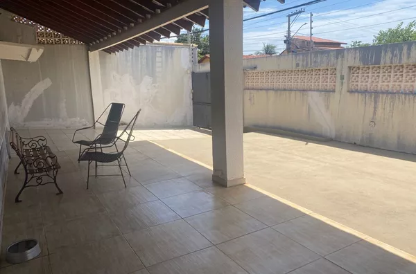 Linda casa para Venda por apenas R$550.000,00 - Bairro Jardim Universitário - Cuiabá