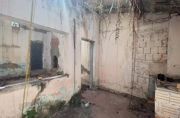Salão Comercial à Venda Localizado na Avendida Dom Bosco, Cuiabá.