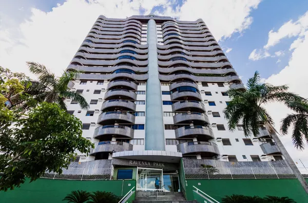 Apartamento à venda com 4 Quartos, sendo 2 suíte, no Bairro Duque de Caxias, Cuiabá..