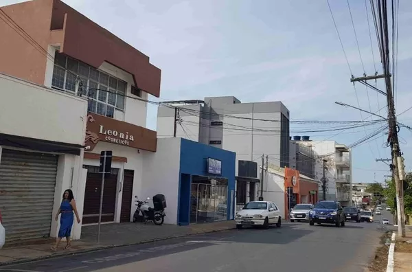 Prédio Comercial à venda, Área construída de 293,96m², Centro-sul, Cuiabá-MT
