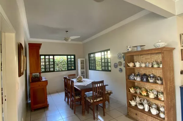 CASA RESIDENCIAL OU COMERCIAL NO JARDIM ITÁLIA 