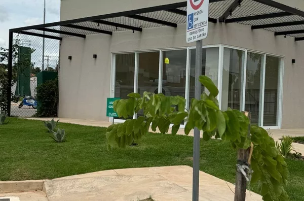 Terrenos em condomínio  Florais Esmeralda para venda,  Bairro São Sebastião na Av. Das Torres, Cuiabá