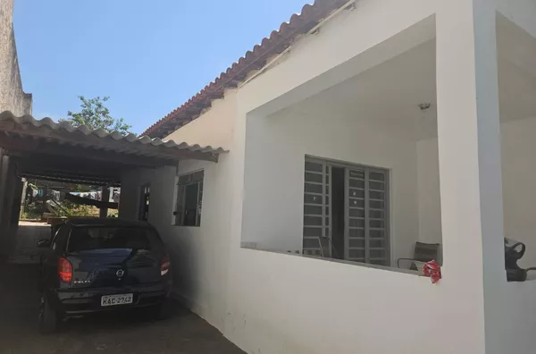 Casa para venda com perfeita localização comercial  no bairro  Jardim Cuiabá