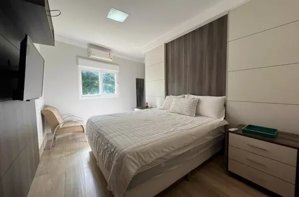Casa em condomínio para venda, 4 quartos sendo 3 suítes,  Jardim Imperial, Cuiabá
