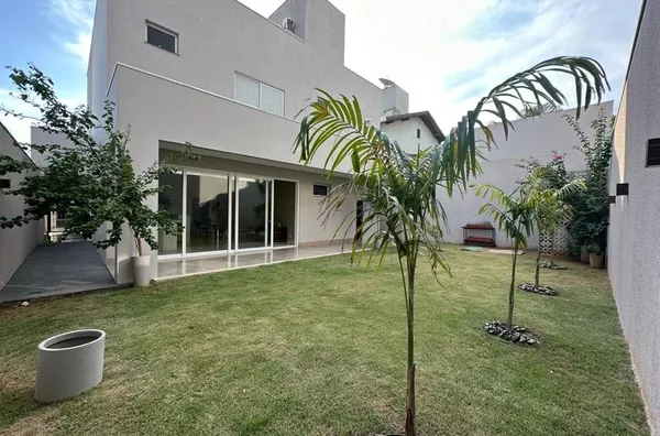 Sobrado no condomínio Alphagarden, Despraiado, Cuiabá