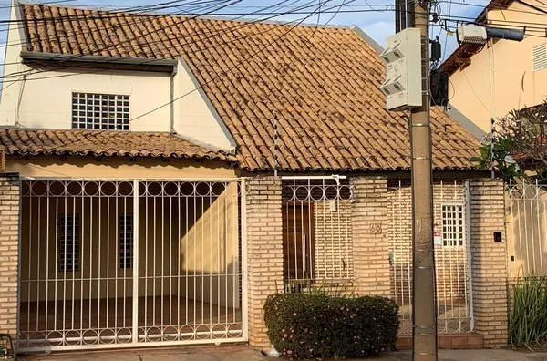 SOBRADO COMPORTA ATÉ 8 SALAS COMERCIAIS , próximo ao Jardim Cuiabá e Miguel Sutil Cuiabá
