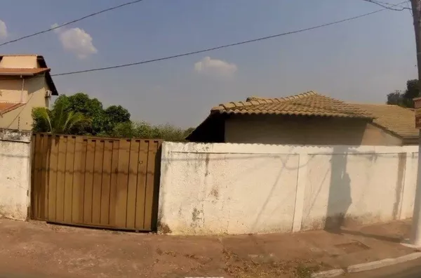 Casa para venda,  3 dormitórios, Semi-mobiliado, Jardim Das Palmeiras, Cuiabá