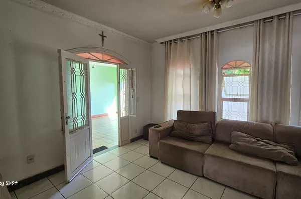 Casa para venda, 4 quartos, sendo 3 suítes  Goiabeiras, Cuiabá
