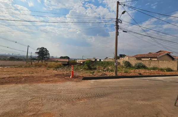 Terreno de esquina para venda,  Parque Residencial Coxipó, Cuiabá