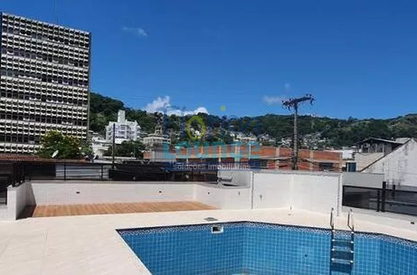 Apartamento com 3 quartos, 3 suítes, à venda em Centro