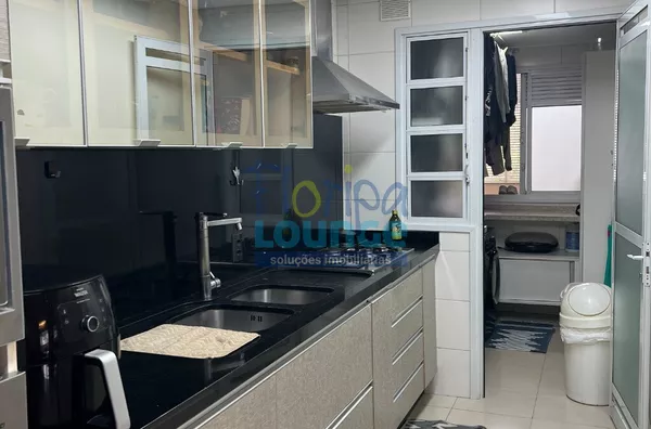 APTO ALTO PADRÃO COM 4 DORMITÓRIOS NO ITACORUBI