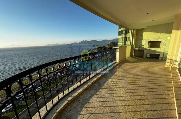 APARTAMENTO ALTÍSSIMO PADRÃO NA BEIRA MAR