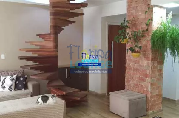 Cobertura duplex com 2 quartos, 1 suíte, à venda em Centro