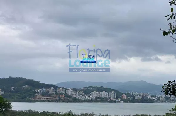 Lote em condomínio com 662.28 m², à venda em Cacupé