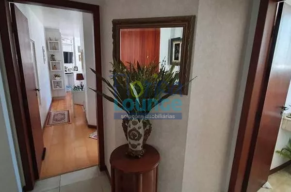 Apartamento com 3 quartos, 3 suítes, à venda em Centro