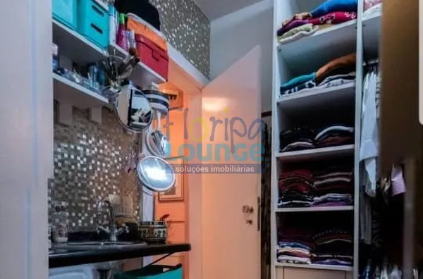 APARTAMENTO A VENDA NO CENTRO COM 2 DORMTÓRIOS
