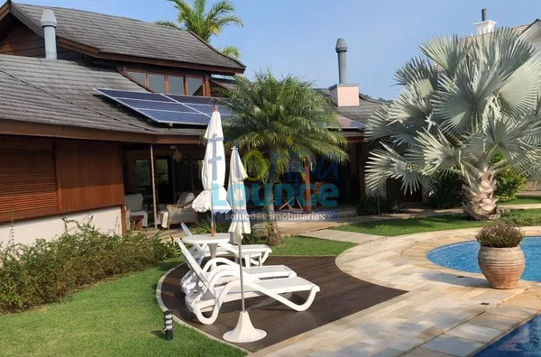 MANSÃO A VENDA EM JURERÊ