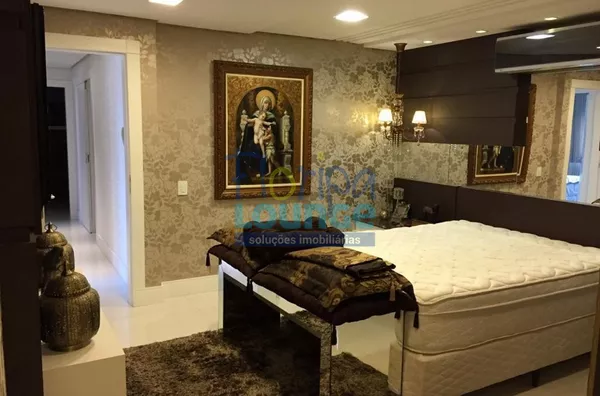 APARTAMENTO PRÓXIMO AO BEIRAMAR SHOPPING COM 3 SUÍTES