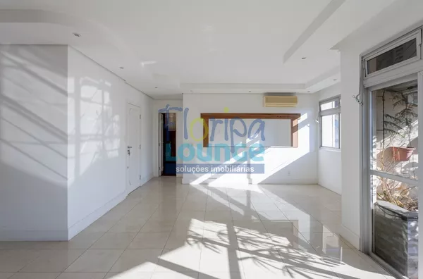 Imperdível apartamento no Centro de Florianópolis com 4 dormitórios!