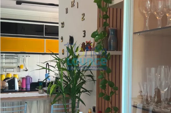 APARTAMENTO COM 2 DORMITÓRIOS SEMI-MOBILIADO NA TRINDADE