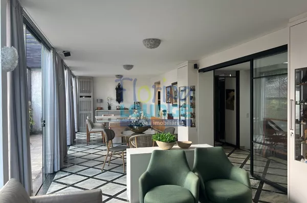 CASA COM LAZER,A VENDA NA AGRONÔMICA COM VISTA MAR