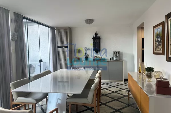 CASA COM LAZER,A VENDA NA AGRONÔMICA COM VISTA MAR