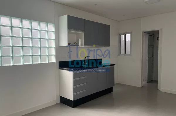 CASA NA AGRONÔMICA ,TODA REFORMADA ,LINDA !