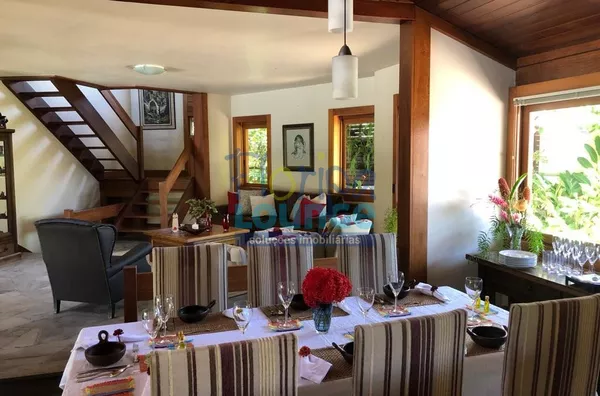 MANSÃO A VENDA EM JURERÊ