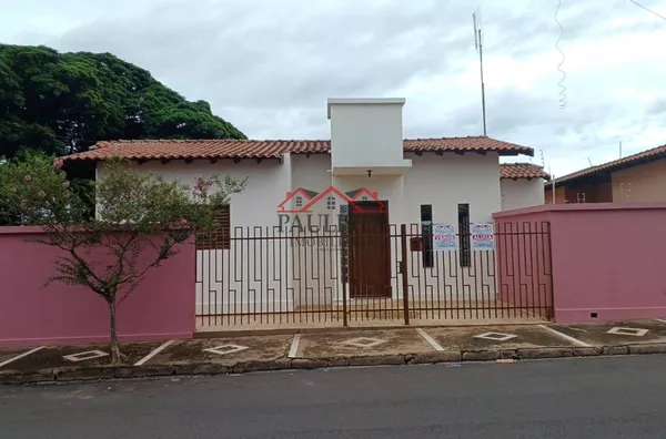 44053 - Casa à venda na Vila Brasileira em Assis/SP