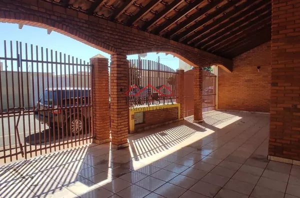 CA3203 - Casa à venda no Jardim Paraná em Assis/SP