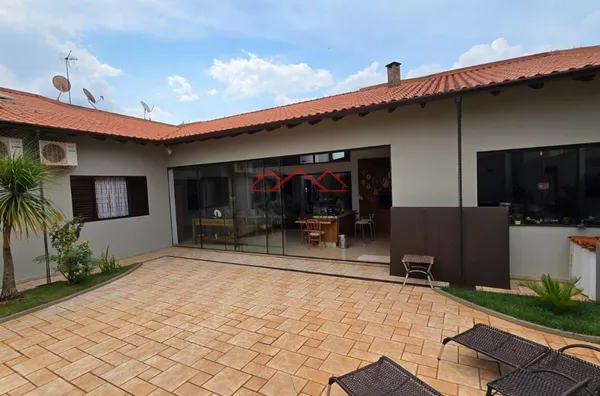CA3115 - Casa à venda na Vila Santa Cecilia em Assis/SP