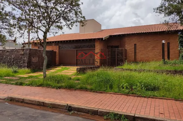33687 - Casa à venda no Centro em Assis/SP