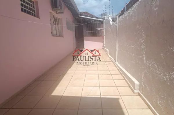 CA3003 - Casa para locação no Centro de Assis/SP