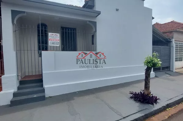 37 - Casa à venda no Centro em Assis/SP
