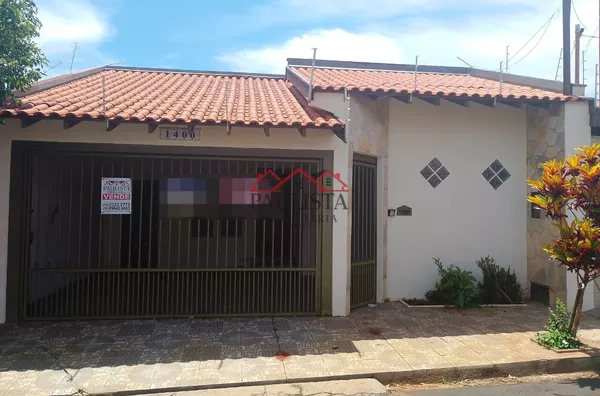 CA3127 - Casa à venda no Centro em Assis/SP