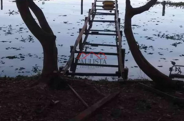 RANCHO SOBRADO EM PORTO ALMEIDA DE FUNDO PARA RIO PARANAPANEMA