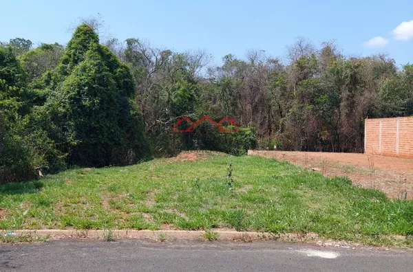 TE2977 - Terreno à venda no Residencial Aquarius em Assis/SP